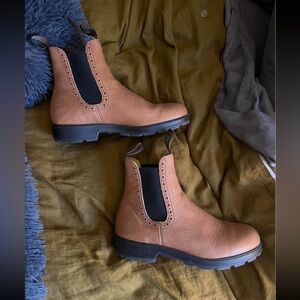 Blundstone high top boots